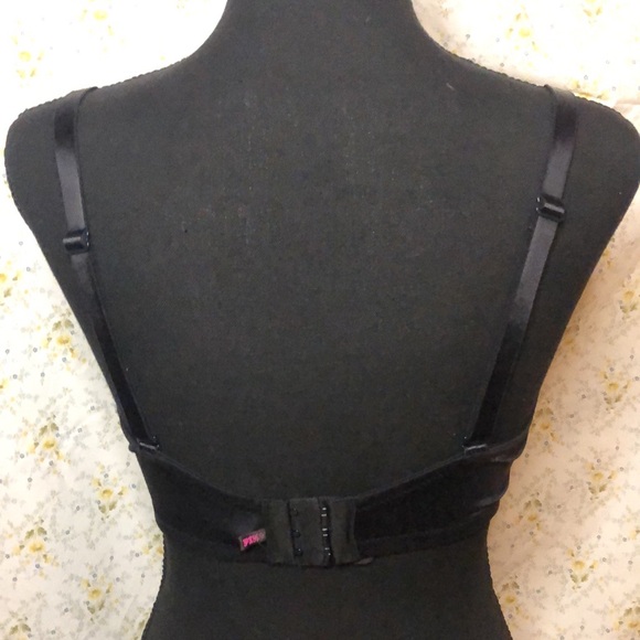 VICTORIA’S SECRET black Wear Everywhere bra. Super push up bra. Size 34 DD. - Picture 6 of 8